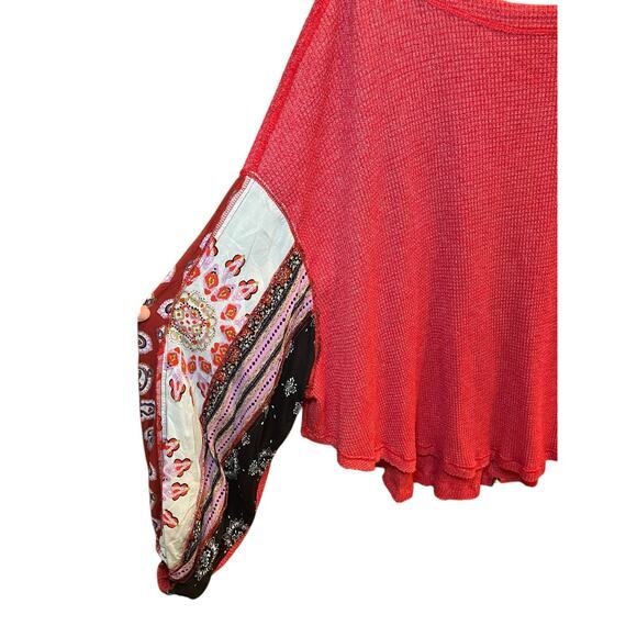 Free People We the Free Women Small Blossom Thermal Top Red Bandana Sleeves Boho - Picture 8 of 17